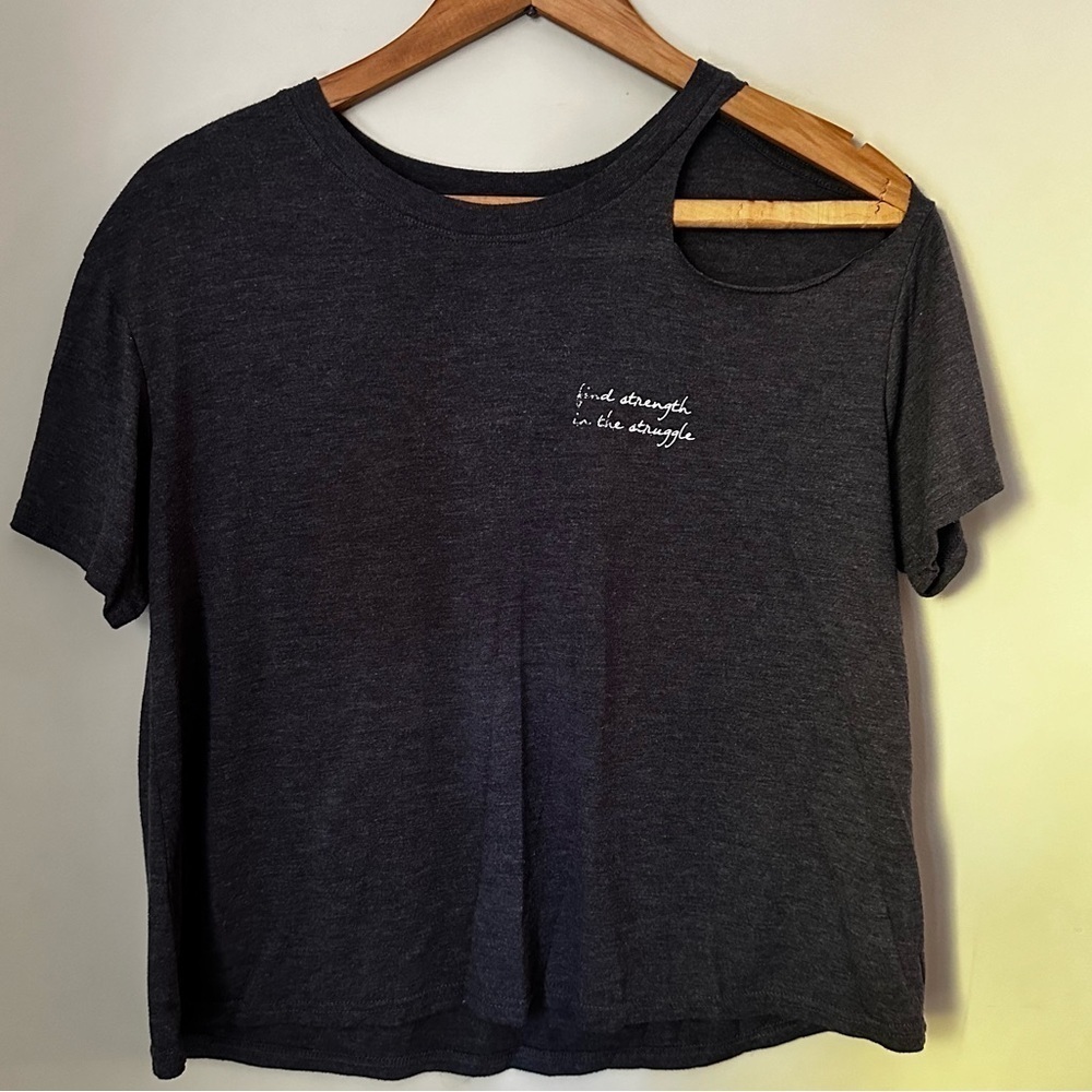 Birdiebee | Strength in the Struggle Charcoal Tee | XS